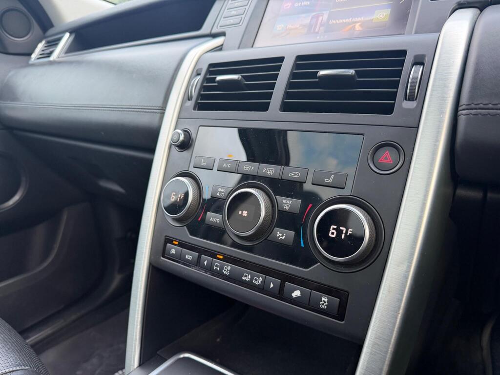 2016 Land Rover Discovery Sport thumbnail 33