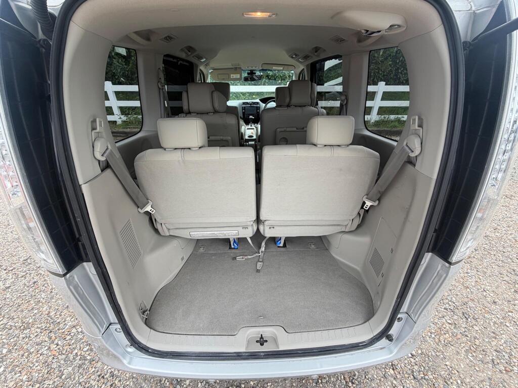 2014 Nissan Serena thumbnail 30