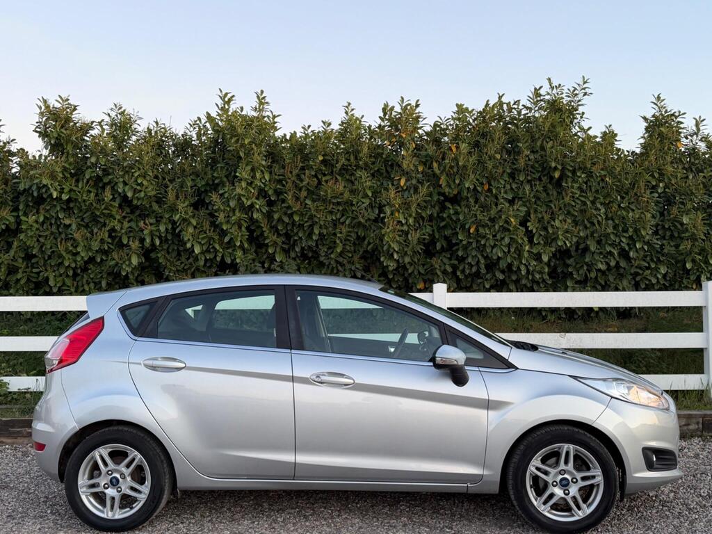 2013 Ford Fiesta thumbnail 12