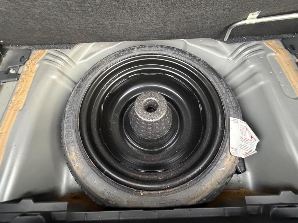 2011 Toyota Yaris thumbnail 21