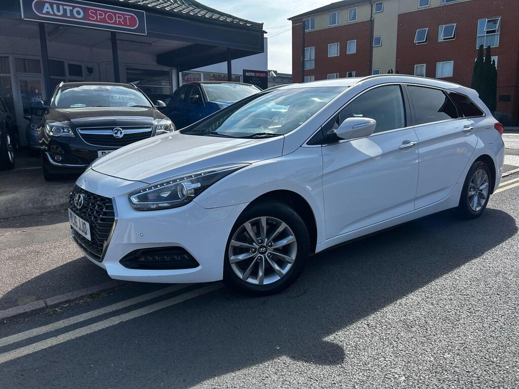Hyundai i40 Estate 1.7 CRDi Blue Drive SE Nav Business Tourer Euro 6 (s/s) 5dr