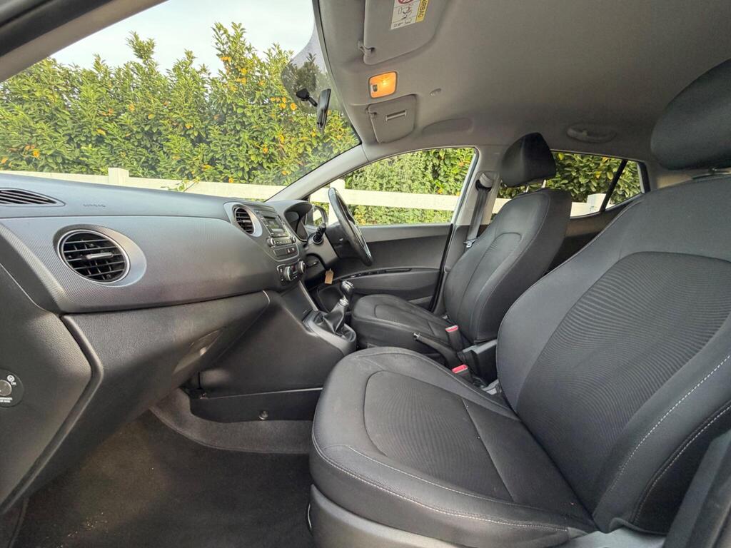 2017 Hyundai i10 thumbnail 23