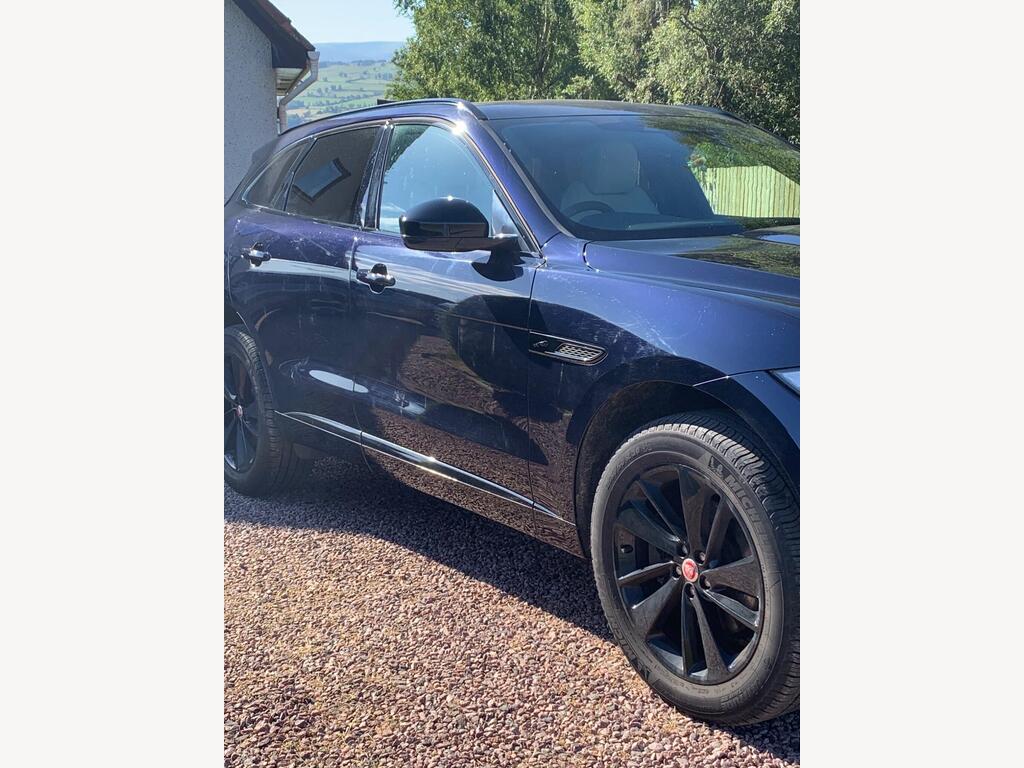 Jaguar F-PACE