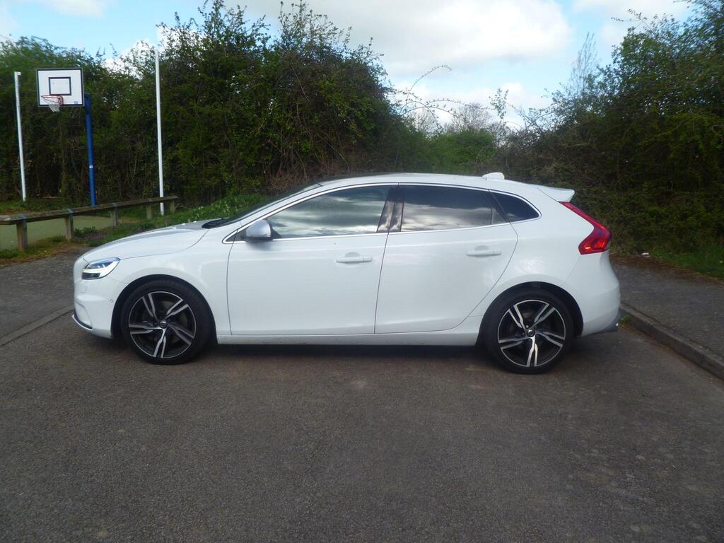 Volvo V40 Hatchback 2.0 D3 R-Design Edition Euro 6 (s/s) 5dr
