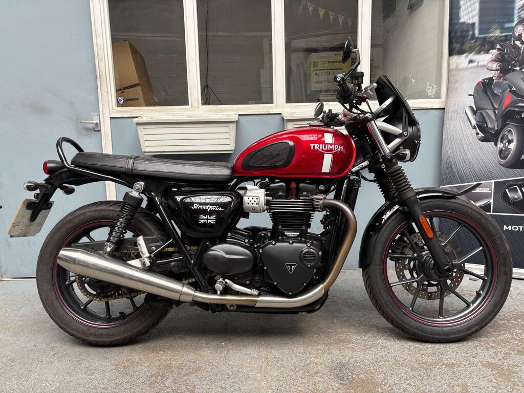 Triumph Street Twin