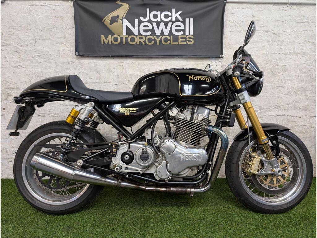 Norton Commando 961