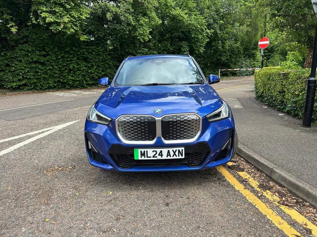 BMW iX1