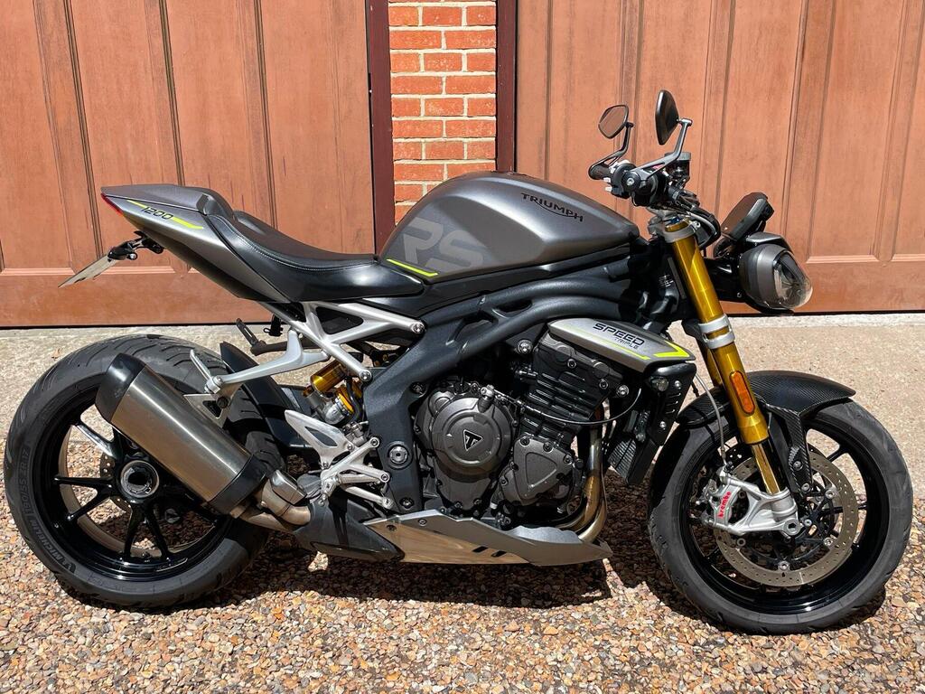 Triumph Speed Triple 1200