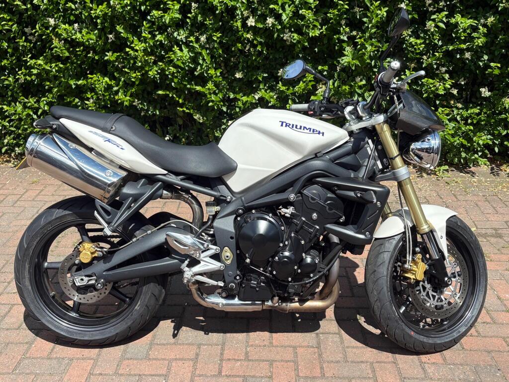 Triumph Street Triple 675