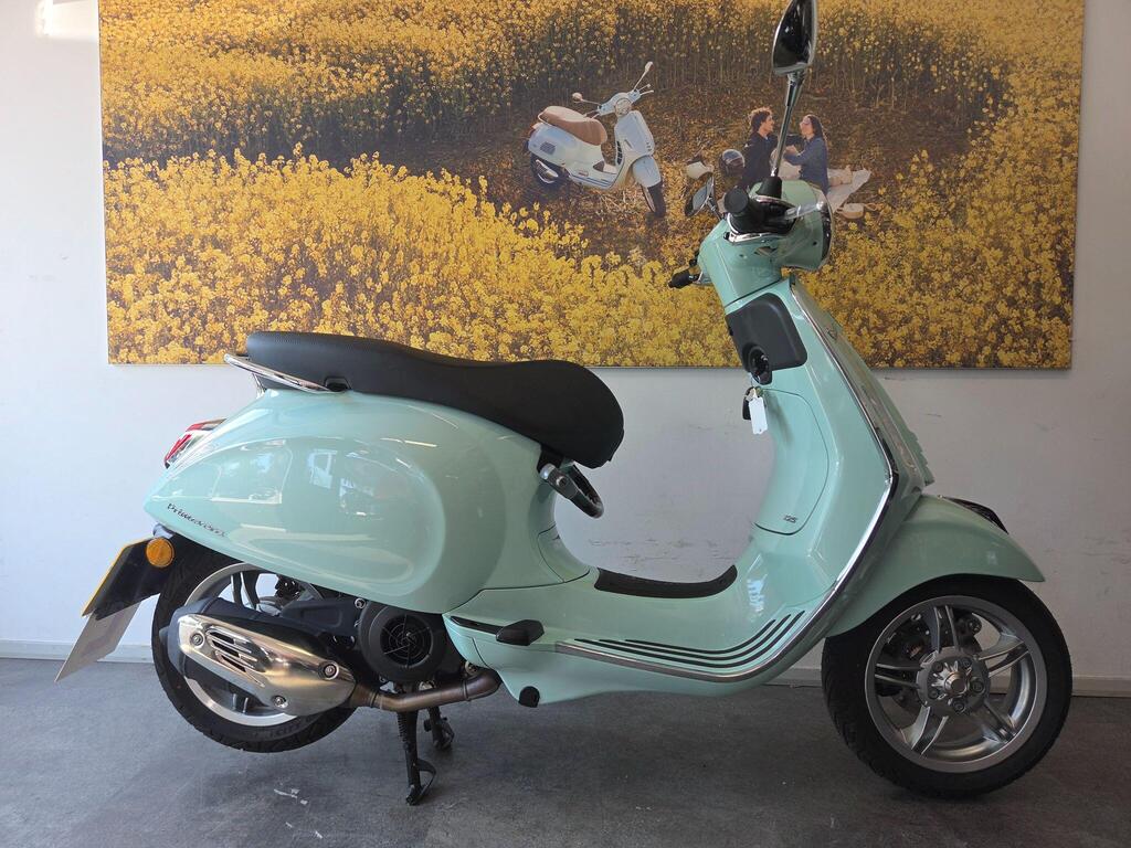 Piaggio Vespa Primavera 125