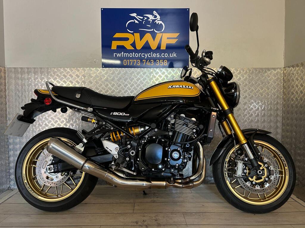 Kawasaki Z900 RS SE