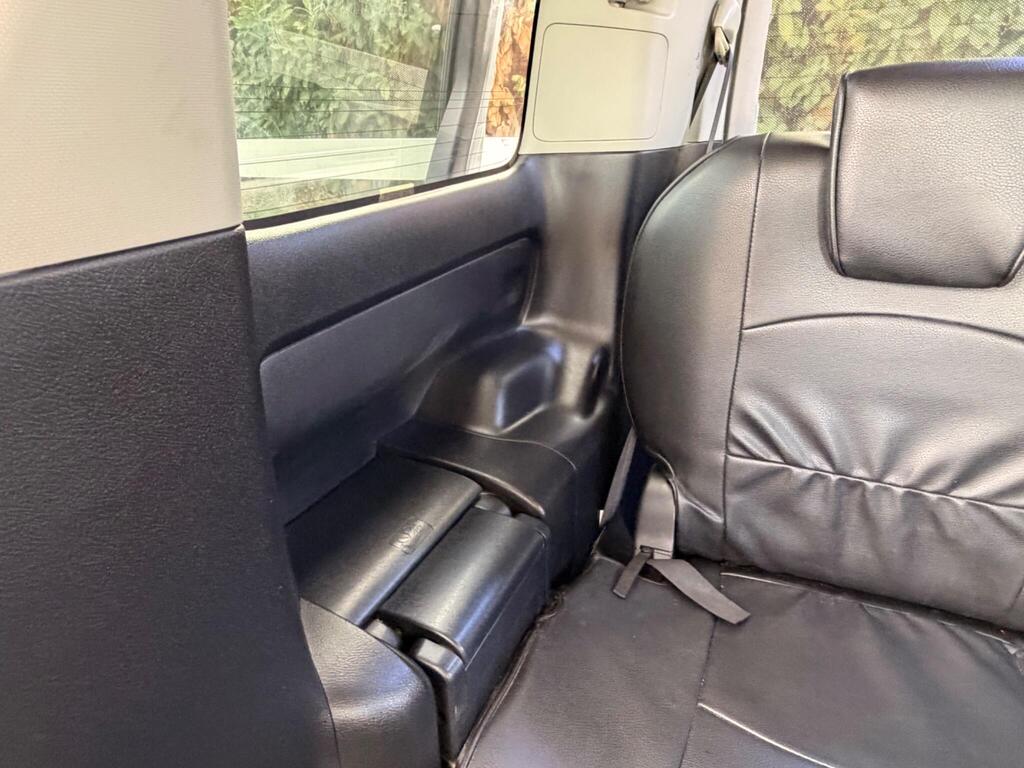 2014 Toyota Voxy thumbnail 31