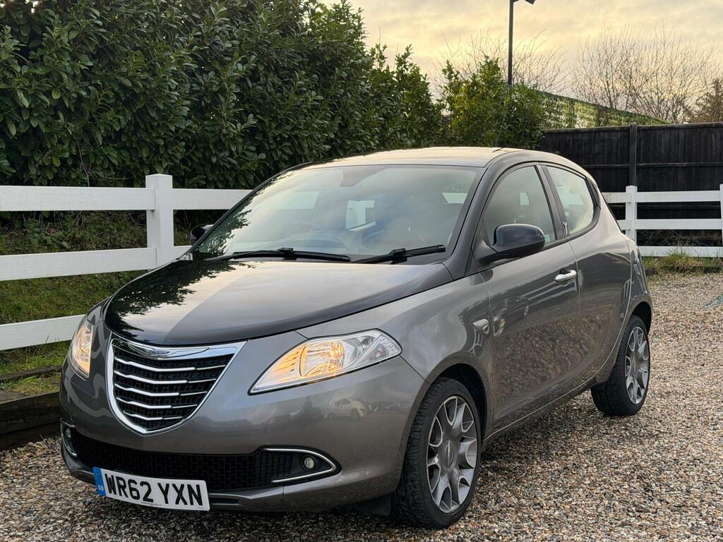 2013 Chrysler Ypsilon thumbnail 4