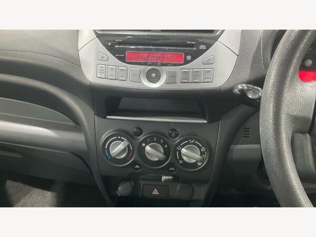 2014 Suzuki Alto thumbnail 11