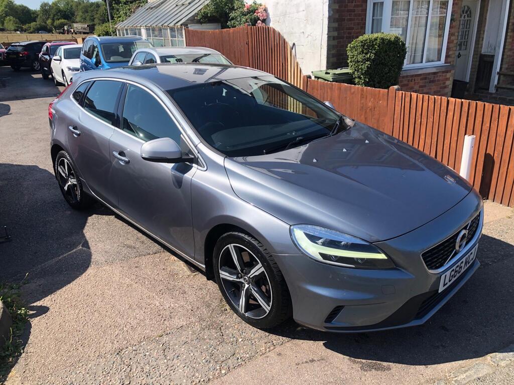 Volvo V40 Hatchback 1.5 T3 R-Design Auto Euro 6 (s/s) 5dr