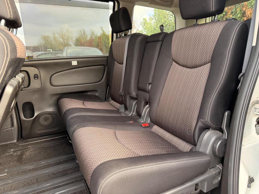 2014 Nissan Serena thumbnail 33