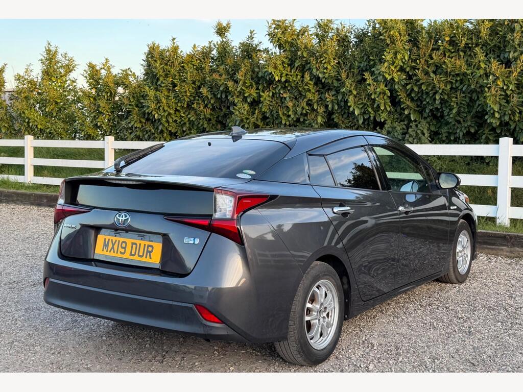 2019 Toyota Prius thumbnail 13