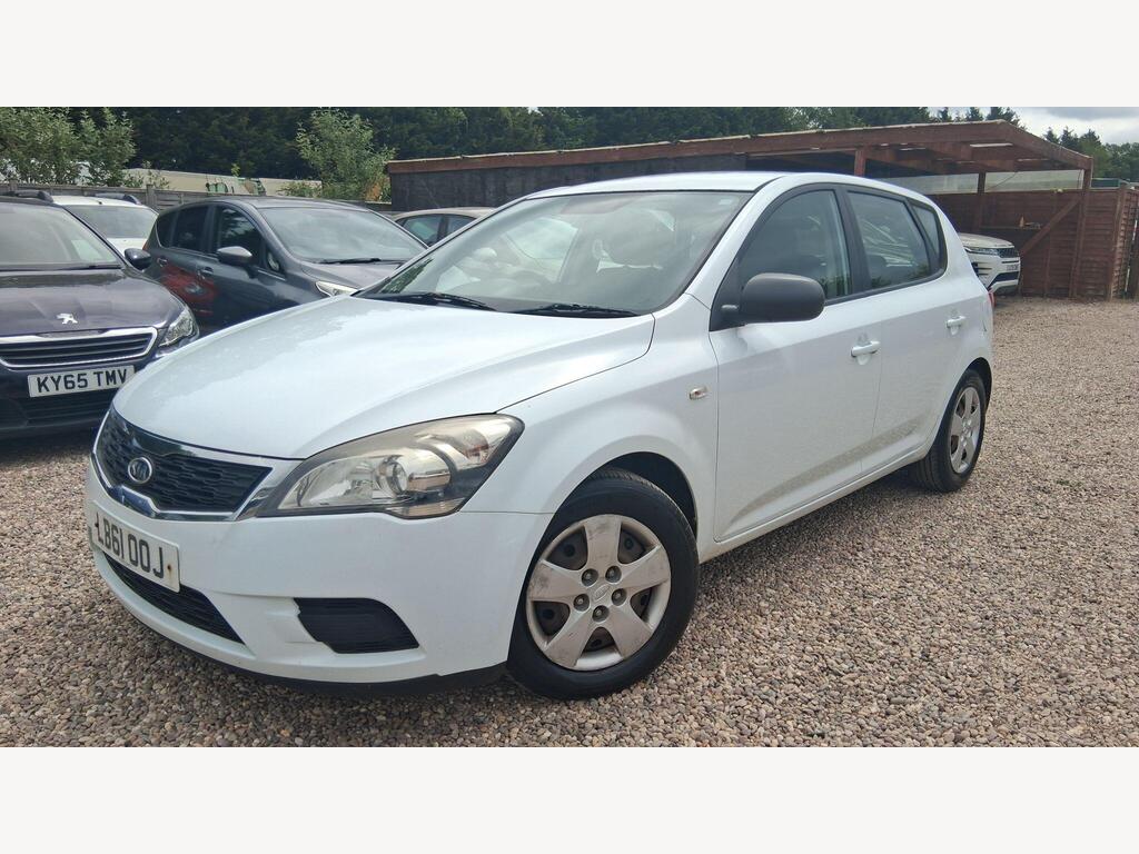 Kia Ceed Hatchback 1.6 CRDi 1 Euro 5 5dr