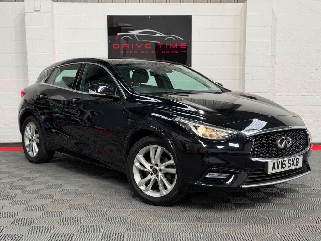 Infiniti Q30