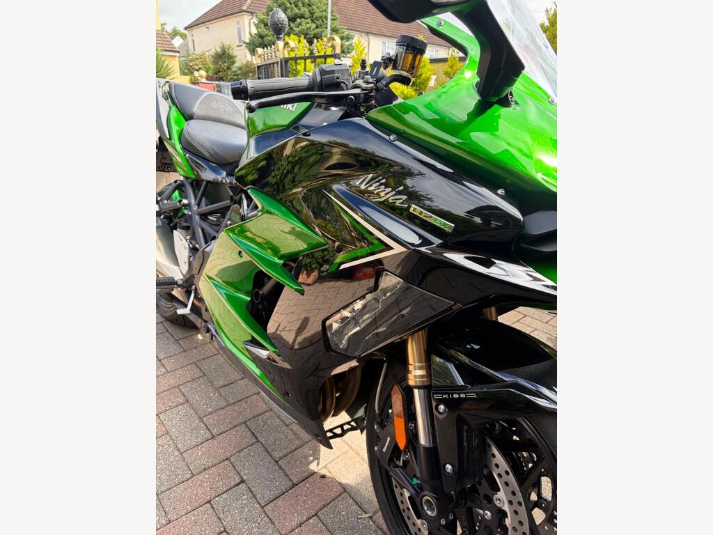 Kawasaki Ninja H2 SX