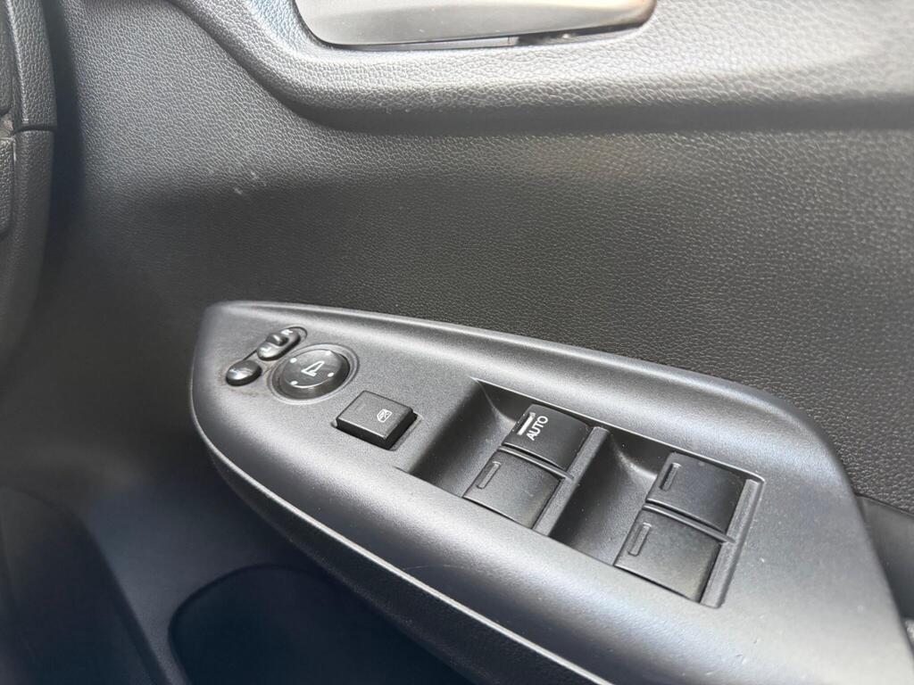2014 Honda Jazz thumbnail 38
