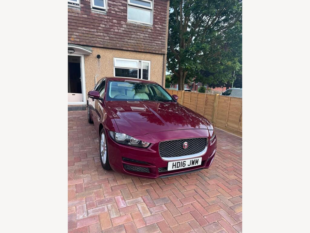 Jaguar XE
