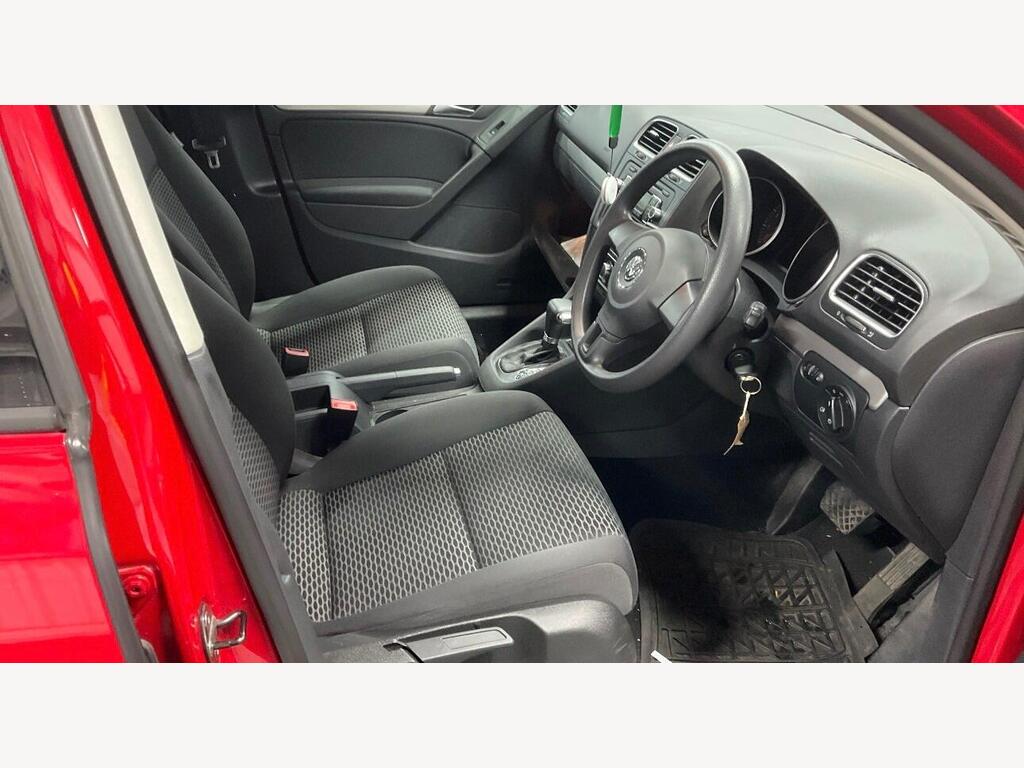 2010 Volkswagen Golf thumbnail 6