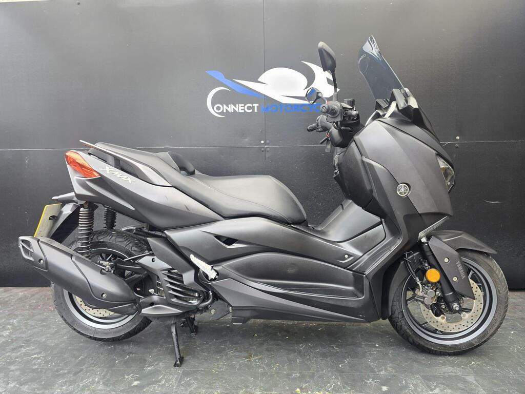 Yamaha XMAX 125