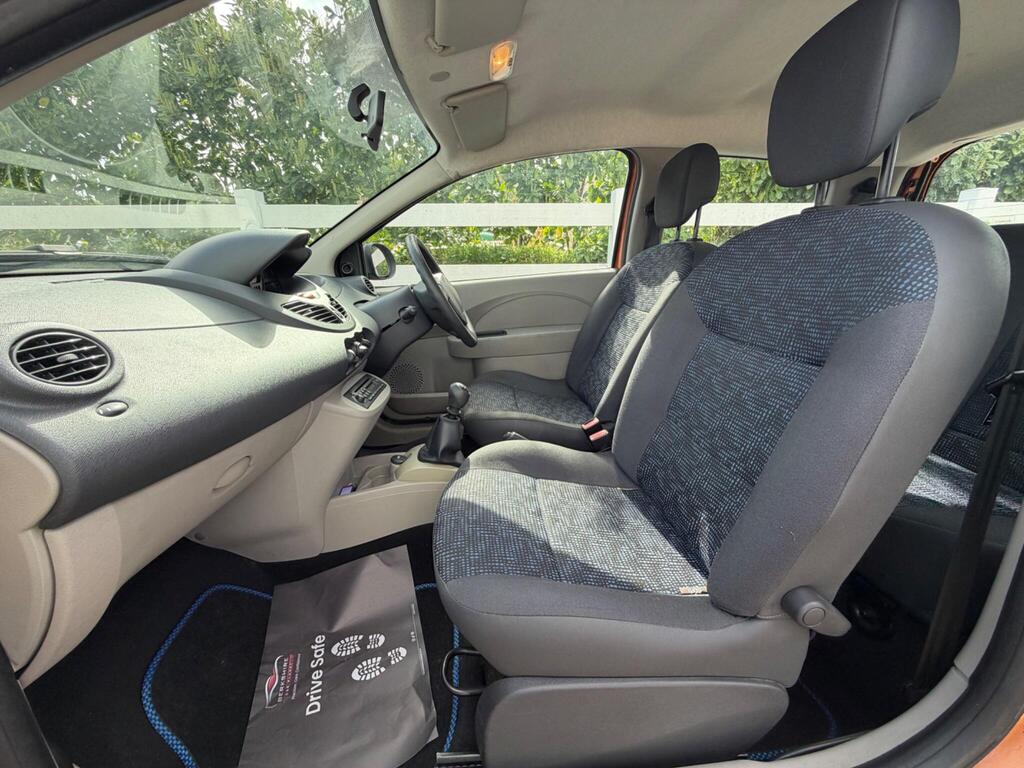 2010 Renault Twingo thumbnail 25