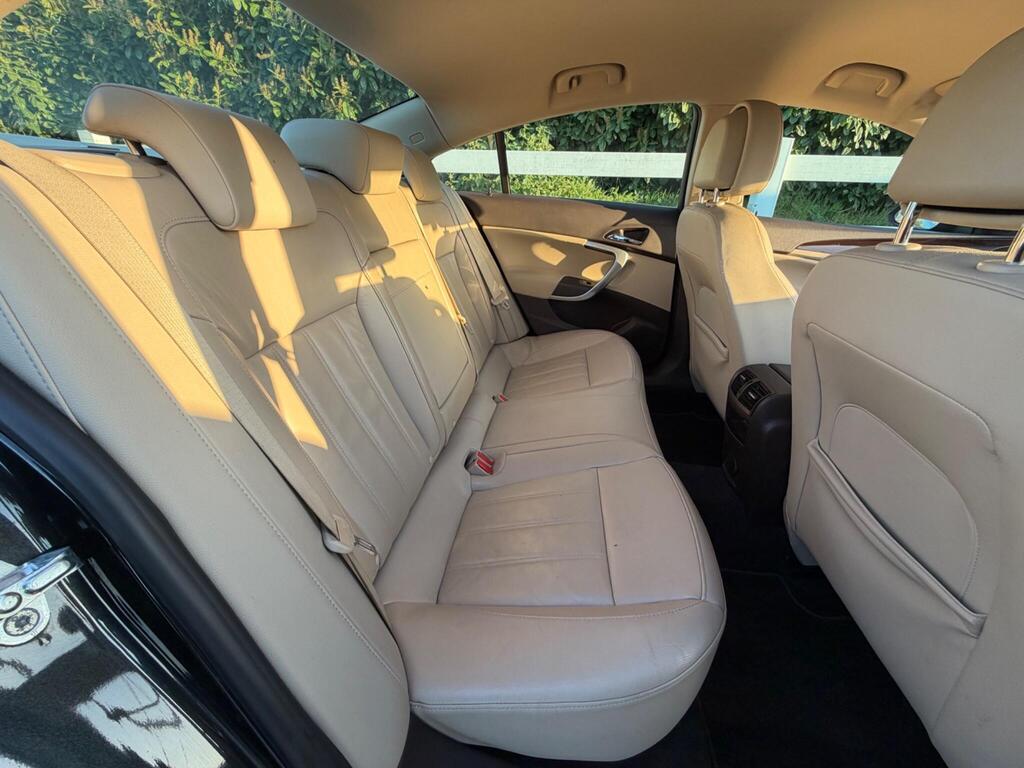 2010 Vauxhall Insignia thumbnail 24