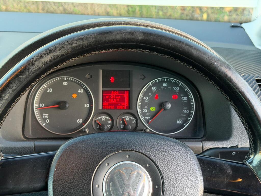 2005 Volkswagen Touran thumbnail 23