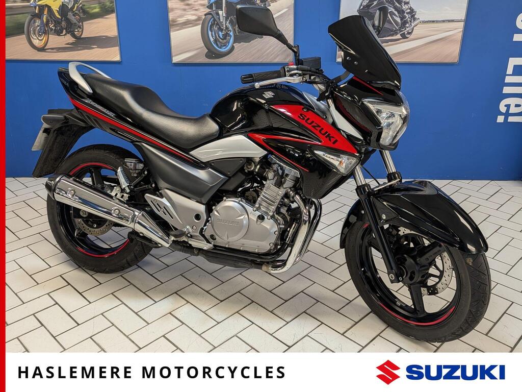 Suzuki Inazuma 250