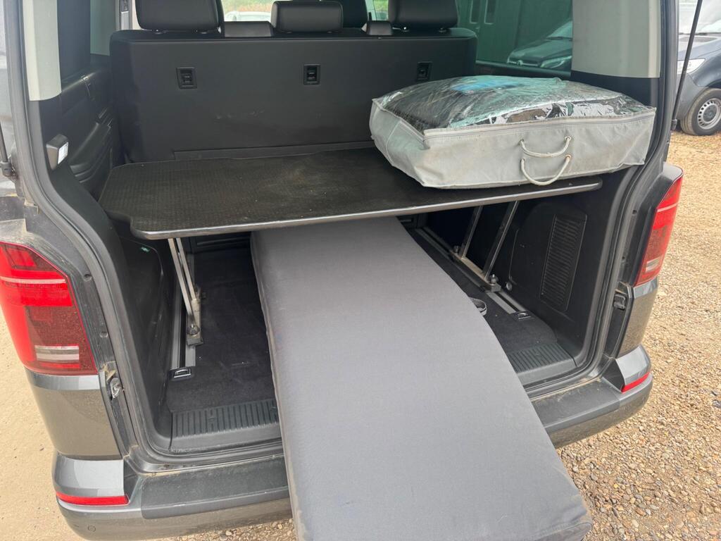 Volkswagen Caravelle MPV 2.0 TDI SE DSG Euro 6 (s/s) 5dr