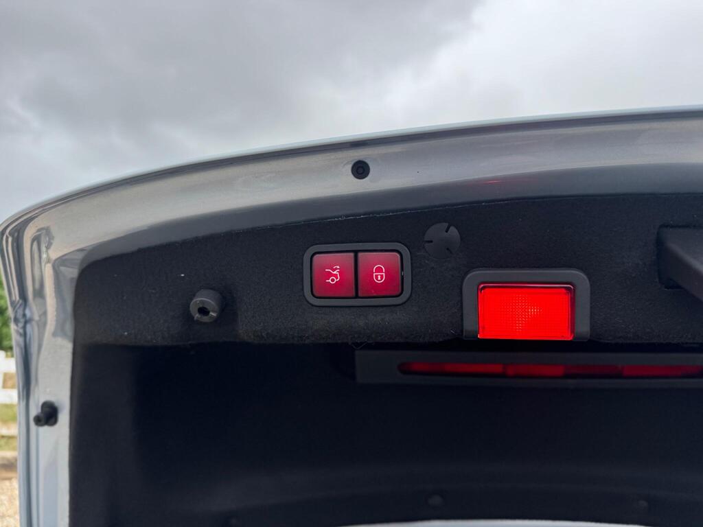 Mercedes-Benz C Class 2.1 C220d AMG Line (Premium) 7G-Tronic+ Euro 6 (s/s) 4dr thumbnail 44