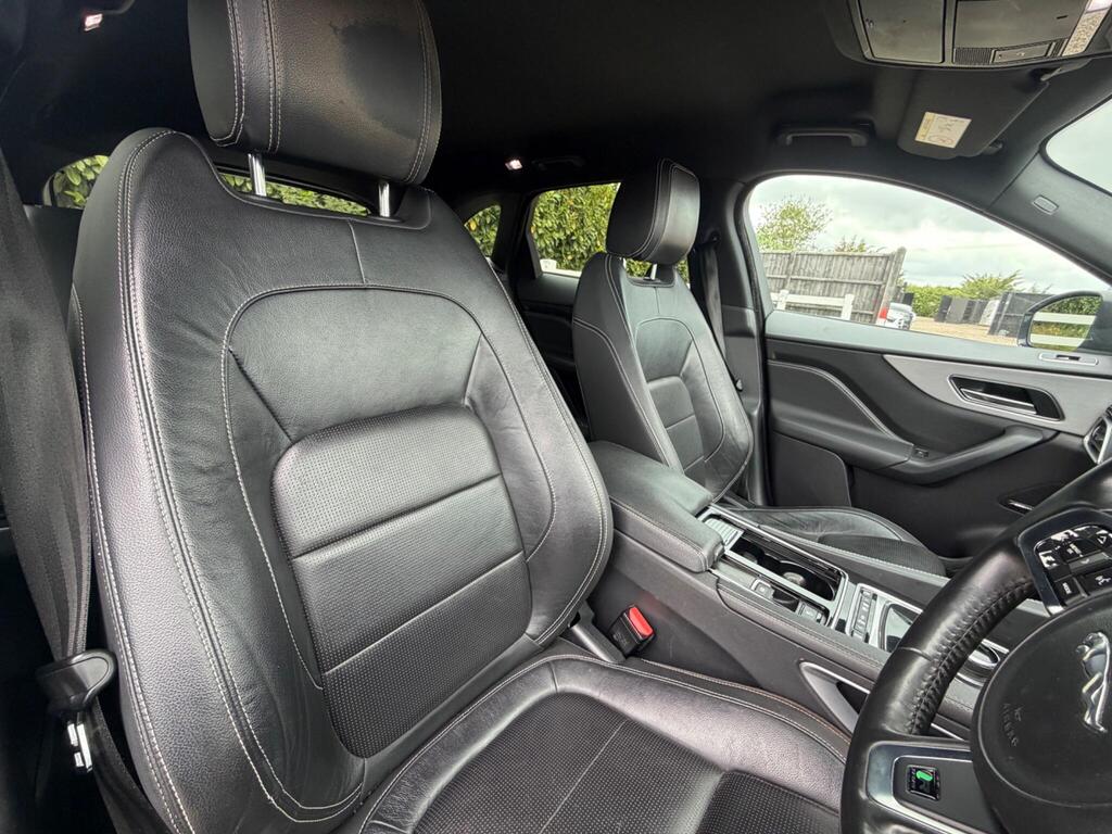 2017 Jaguar F-PACE thumbnail 22