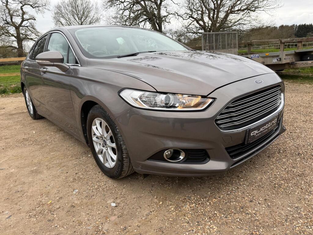 Ford Mondeo Hatchback 1.6 TDCi ECOnetic Zetec Euro 5 (s/s) 5dr