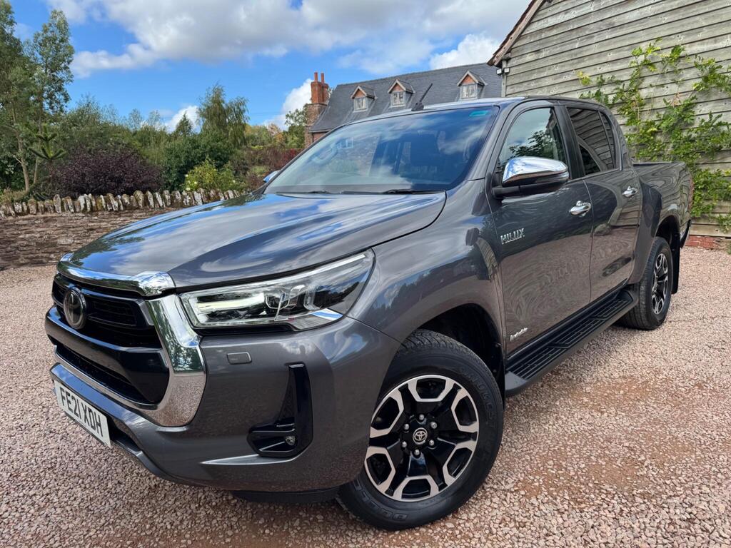 Toyota Hilux Pickup 2.4 D-4D Invincible 4WD Euro 6 (s/s) 4dr
