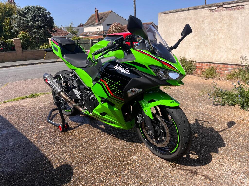 Kawasaki Ninja 400