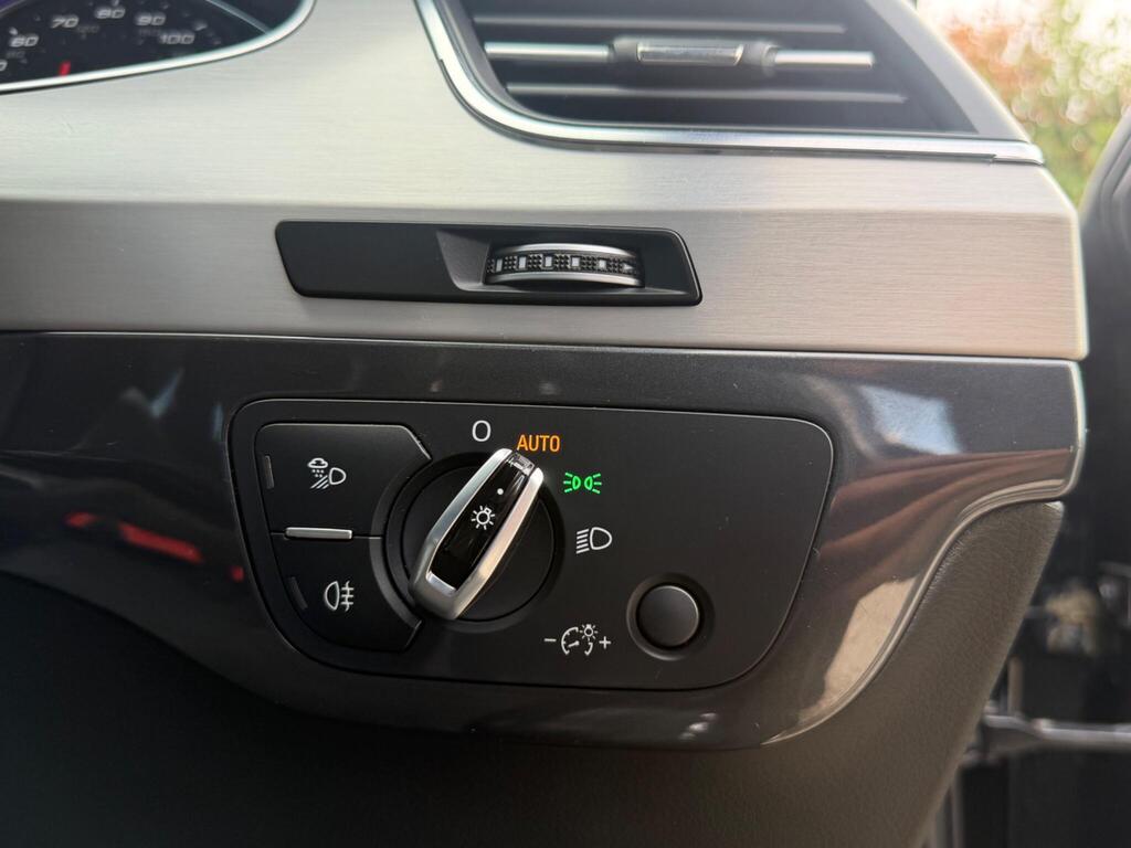 2015 Audi Q7 thumbnail 28