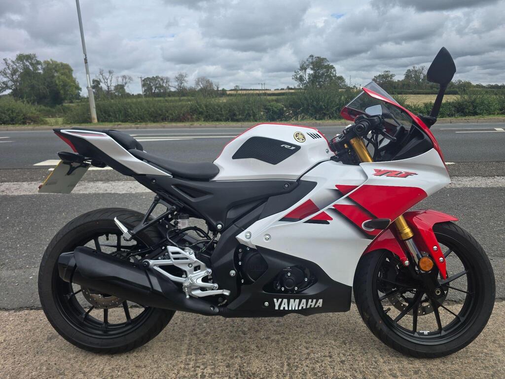 Yamaha R125 Super Sports 125 Euro 5