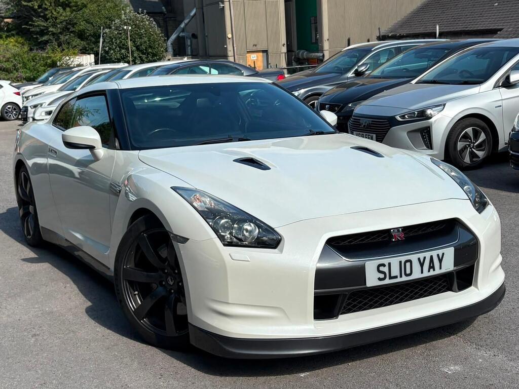 Nissan GT-R