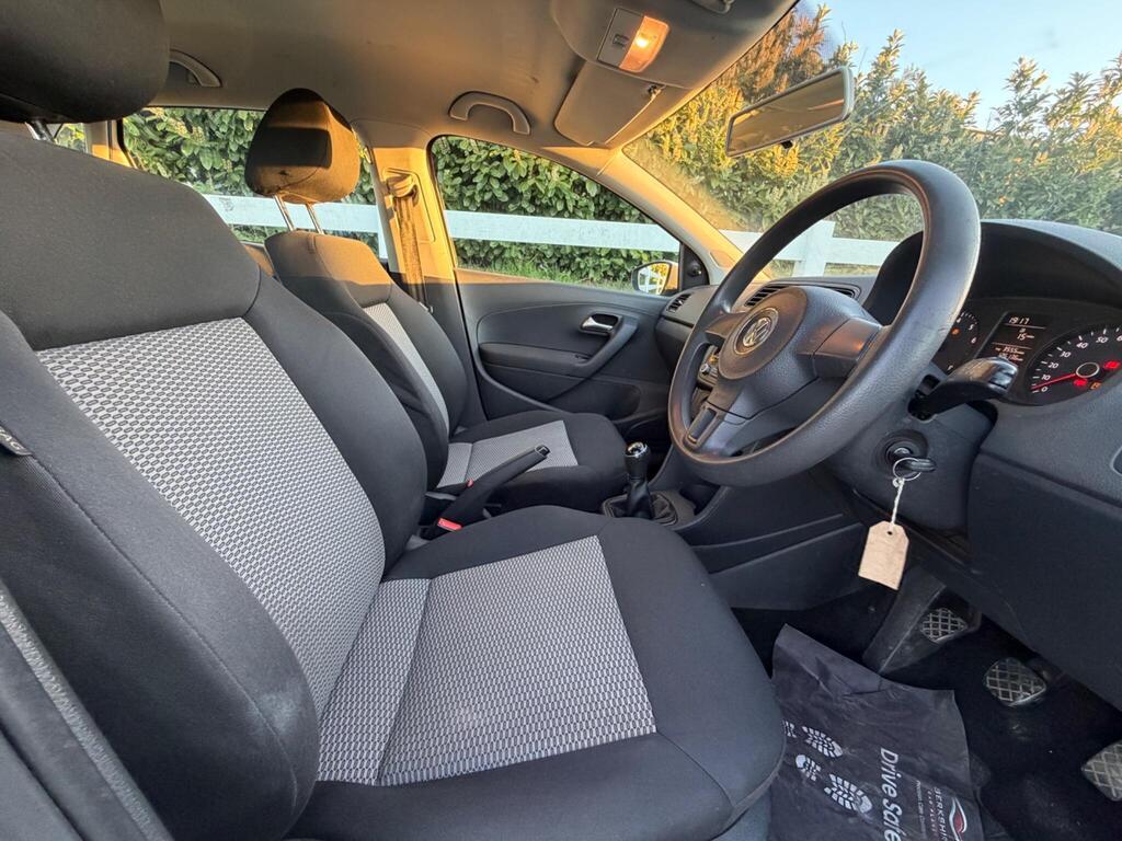 2014 Volkswagen Polo thumbnail 16