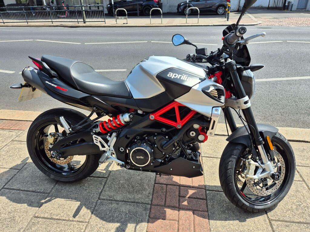 Aprilia Shiver 900 Naked 900 Euro 4