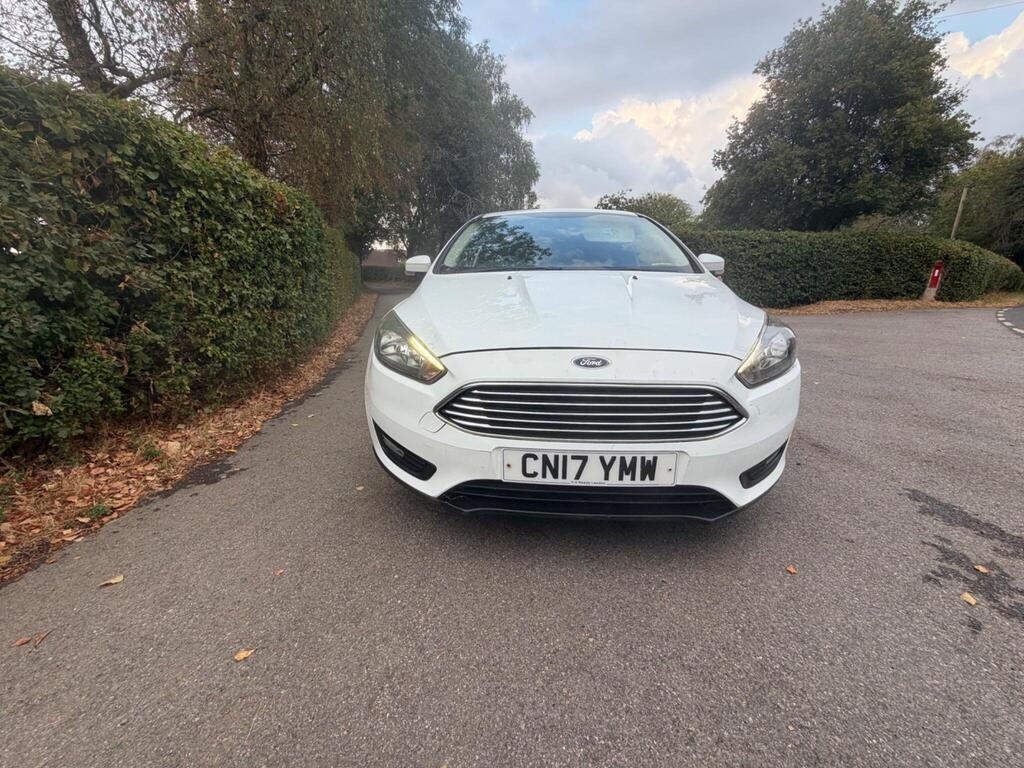 Ford Focus Hatchback 1.0T EcoBoost Zetec Edition Euro 6 (s/s) 5dr