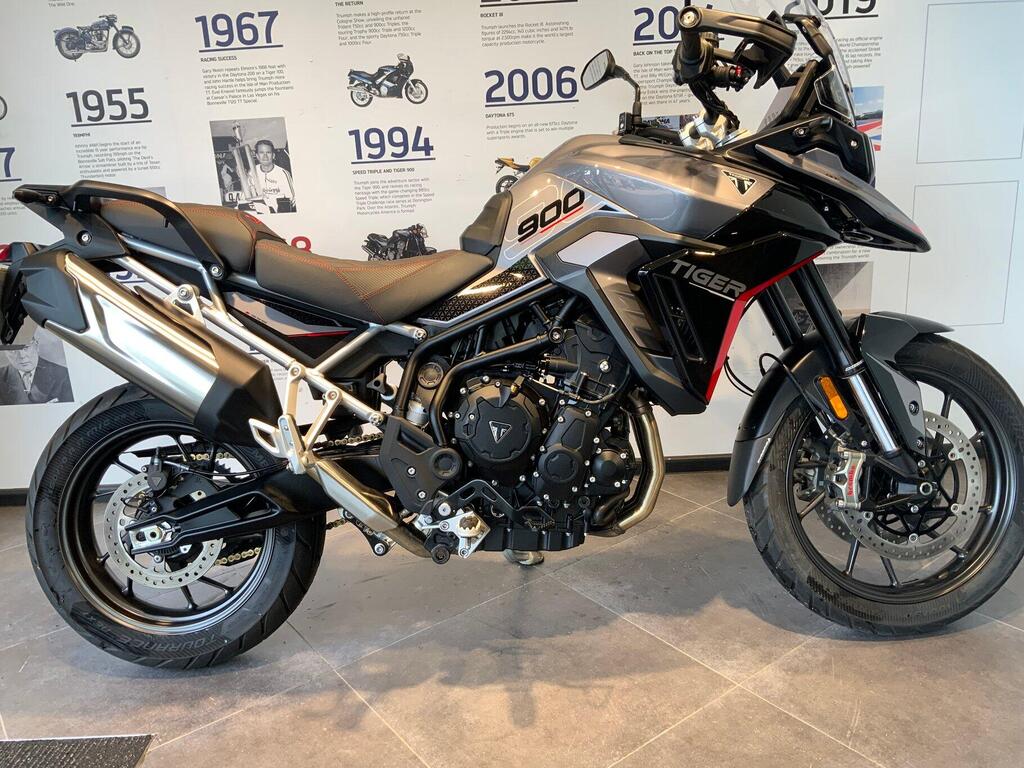 Triumph Tiger 900