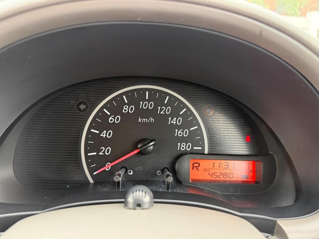 2015 Nissan Micra thumbnail 25