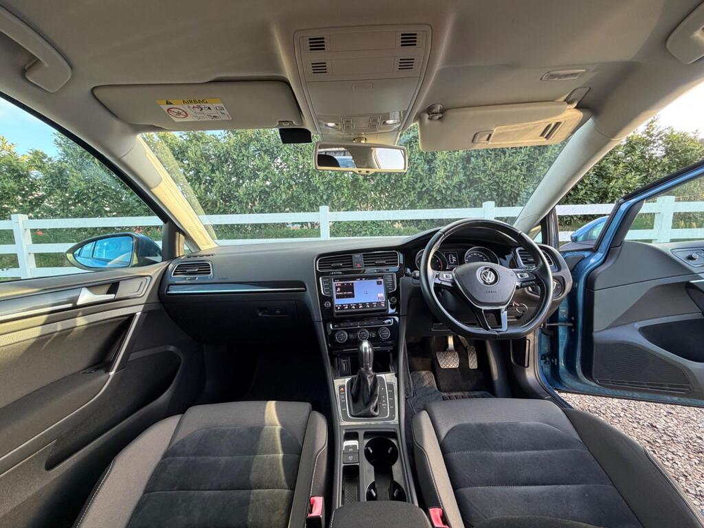 2014 Volkswagen Golf thumbnail 15