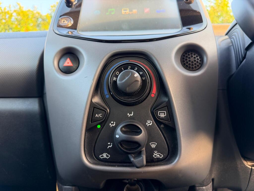 2019 Peugeot 108 thumbnail 29