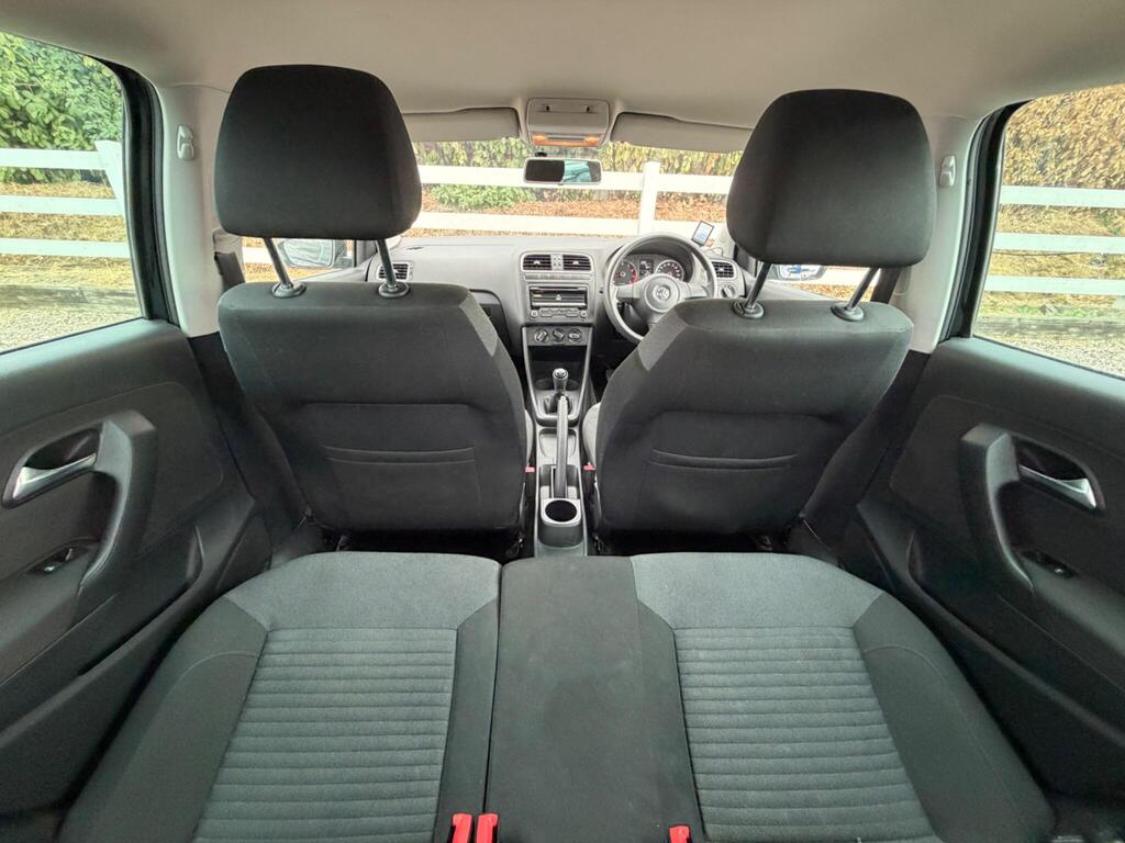 2013 Volkswagen Polo thumbnail 17