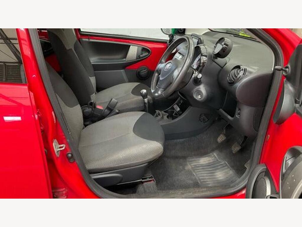 2014 Toyota AYGO thumbnail 9